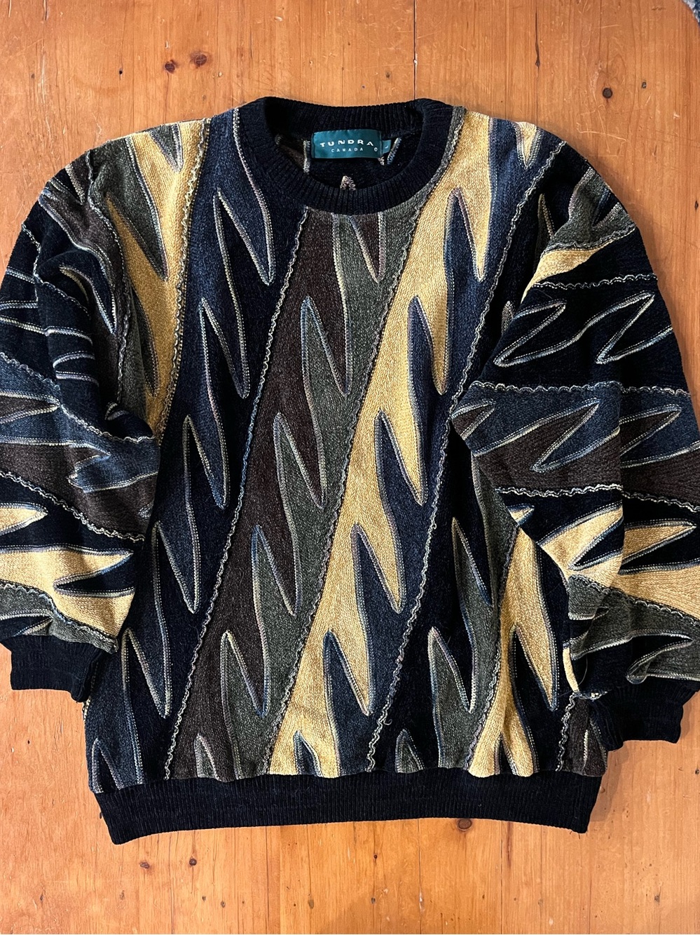 Vintage 1990s Tundra Canada Coogi-style 3D Textured Sweater